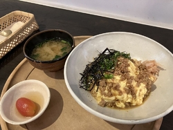 お昼ごはんをい...