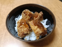 普段は学生さん...