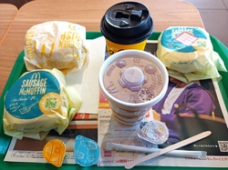 朝マックで立ち...