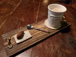 ご飯を食べるほ...
