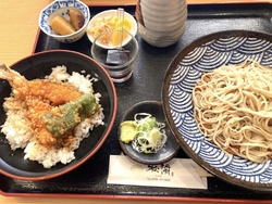12時にお店へ...