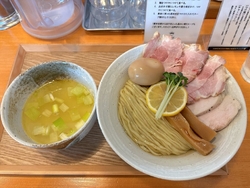 人気のお店です...