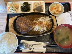 いつもお店の前...