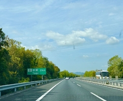 東北自動車道を...