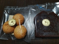 知り合いからコ...