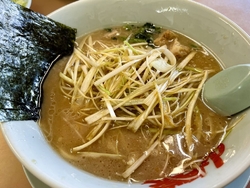 ネギらーめんに...
