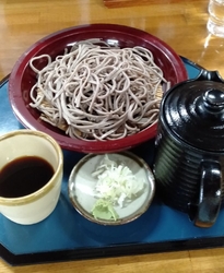 お昼の時間に伺...