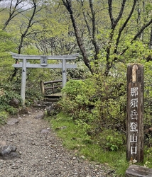 雨の合間の曇り...