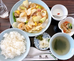 ランチタイムに...