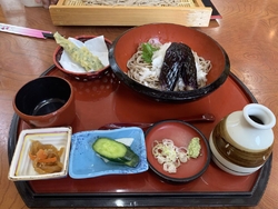 平日12時前だ...
