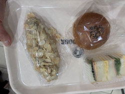 買い物帰りに訪...