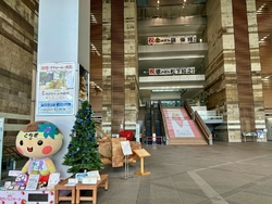 県庁には小学校...