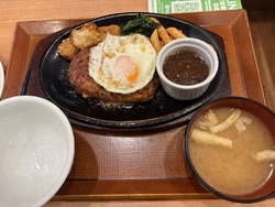 「目玉焼きオニ...