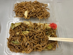 焼きそば並を注...