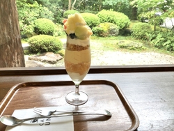 久しぶり雨。午...