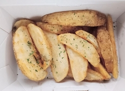 ピザとポテトを...