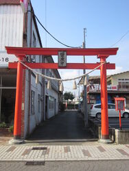 近くの喫茶店へ...