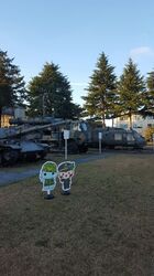 館内は自衛隊コ...