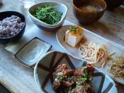 お店の前にラン...