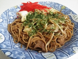 焼きそばの麺を...
