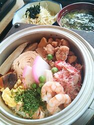釜めしを食べた...