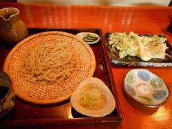 平日の昼どきに...