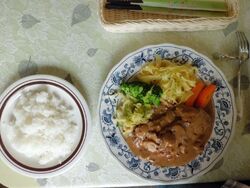 昨日、昼食に行...