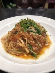 ディナーに来店...