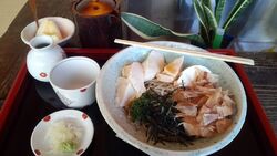 お昼ご飯にと1...