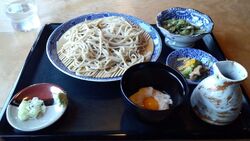 お店の前を何度...