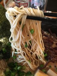 店名には、博多...