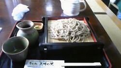 田舎蕎麦を食べ...