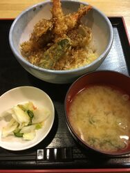 ランチに行って...