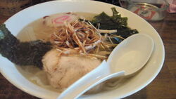 味噌ラーメンを...