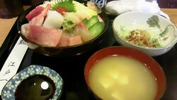 ランチに一人で...
