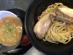 お昼に訪問。つ...