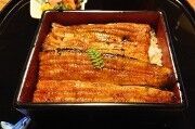 こんな場所に本...