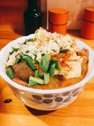 こちらのもつ煮...