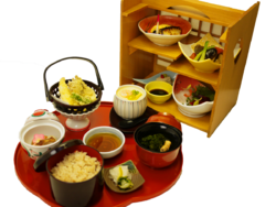 ❖完全個室でご用意❖お昼の【季寄せ膳】
