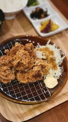 当店は完全予約制です。ランチ・ディナー共に前日の13時までにご予約くださいますようお願い致します。