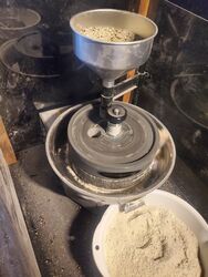 こだわりの石臼挽き蕎麦