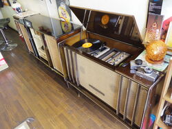 真空管ステレオでレコードが聴けるオリオンスイートです♪