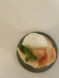 9/17(水)まで！桃のグラスパフェ！