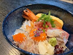 板長のきまぐれ海鮮丼
