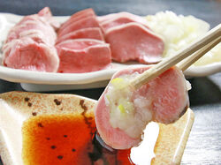 こだわりの冷製肉を召し上がれ