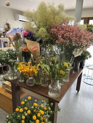 生花は一本〜販売しています
