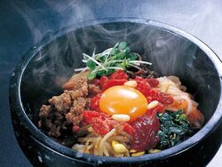石焼ビビンバ　スープ付　980円