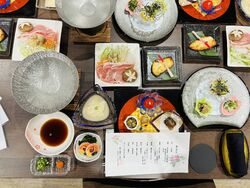 夜は小料理屋に