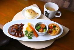 レストラン「ヤマネコテラス」