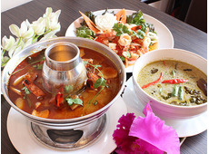 タイ・アジアン料理　スワンナプーム